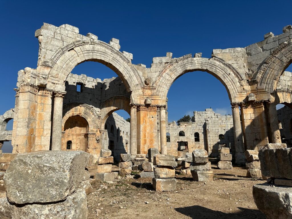 Saint Syméon le Stylite : au plus haut des cieux, l'histoire du moine qui transforma le christianisme whatsapp image 2026 07 20 at 1.29.14 am (4)