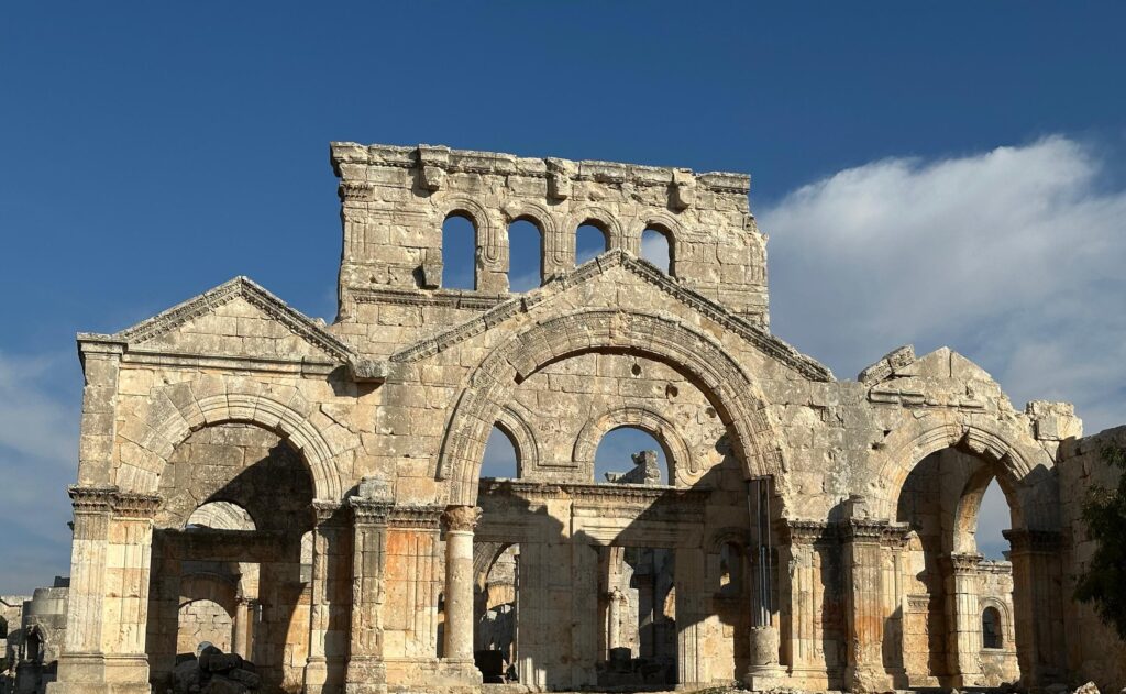 Saint Syméon le Stylite : au plus haut des cieux, l'histoire du moine qui transforma le christianisme saint simeon