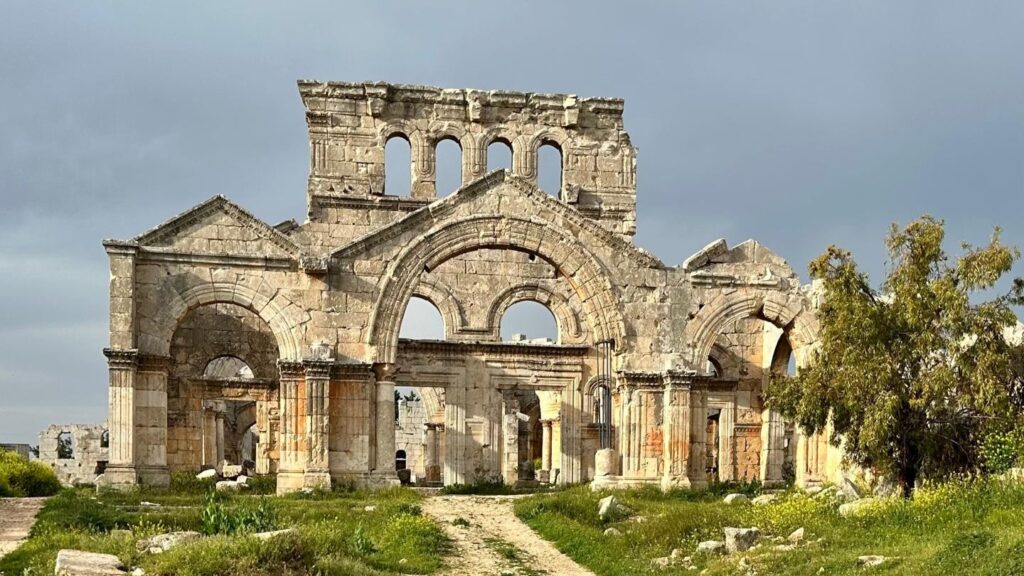 Saint Syméon le Stylite : au plus haut des cieux, l'histoire du moine qui transforma le christianisme simeon